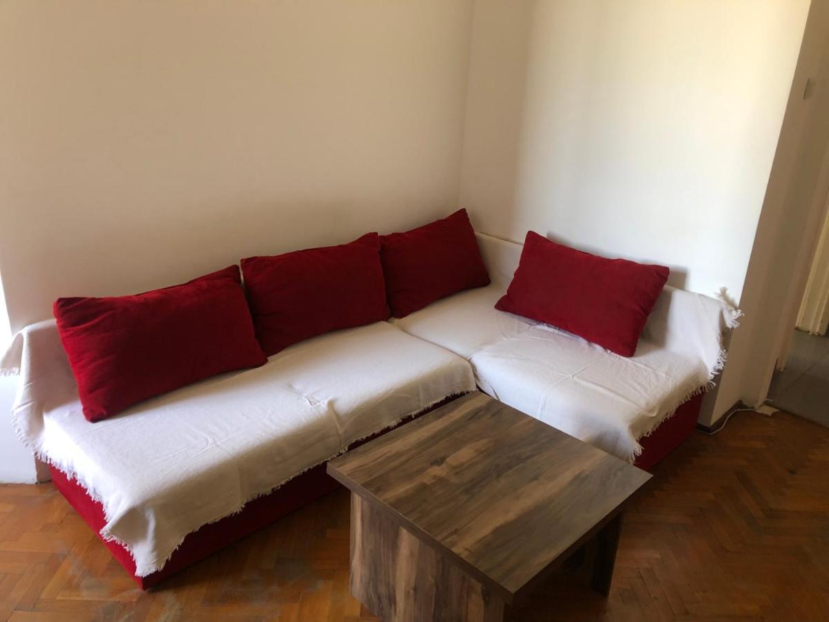 Lovely 1 Bedroom Apartment Close To Old Town ブカレスト エクステリア 写真