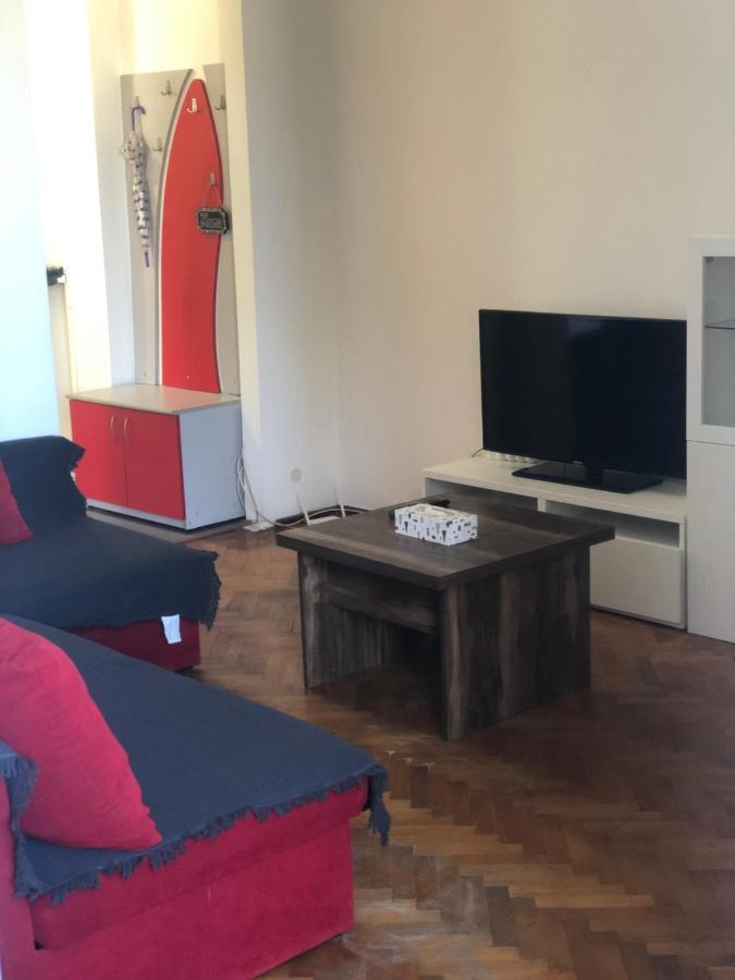 Lovely 1 Bedroom Apartment Close To Old Town ブカレスト エクステリア 写真