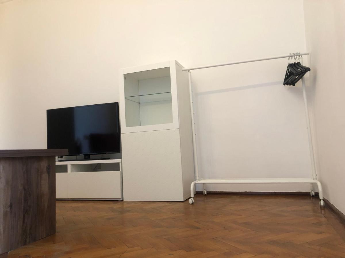 Lovely 1 Bedroom Apartment Close To Old Town ブカレスト エクステリア 写真