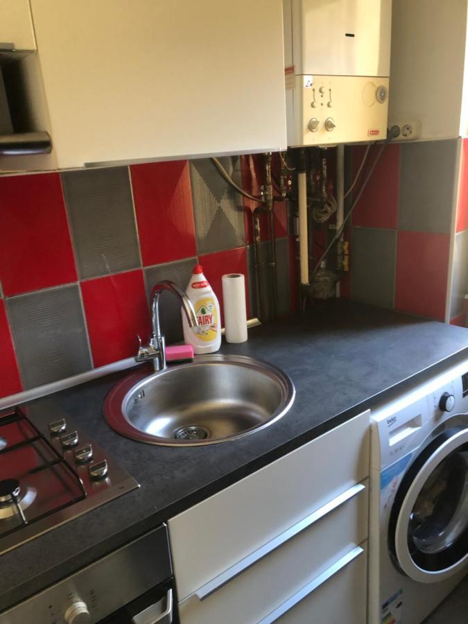 Lovely 1 Bedroom Apartment Close To Old Town ブカレスト エクステリア 写真